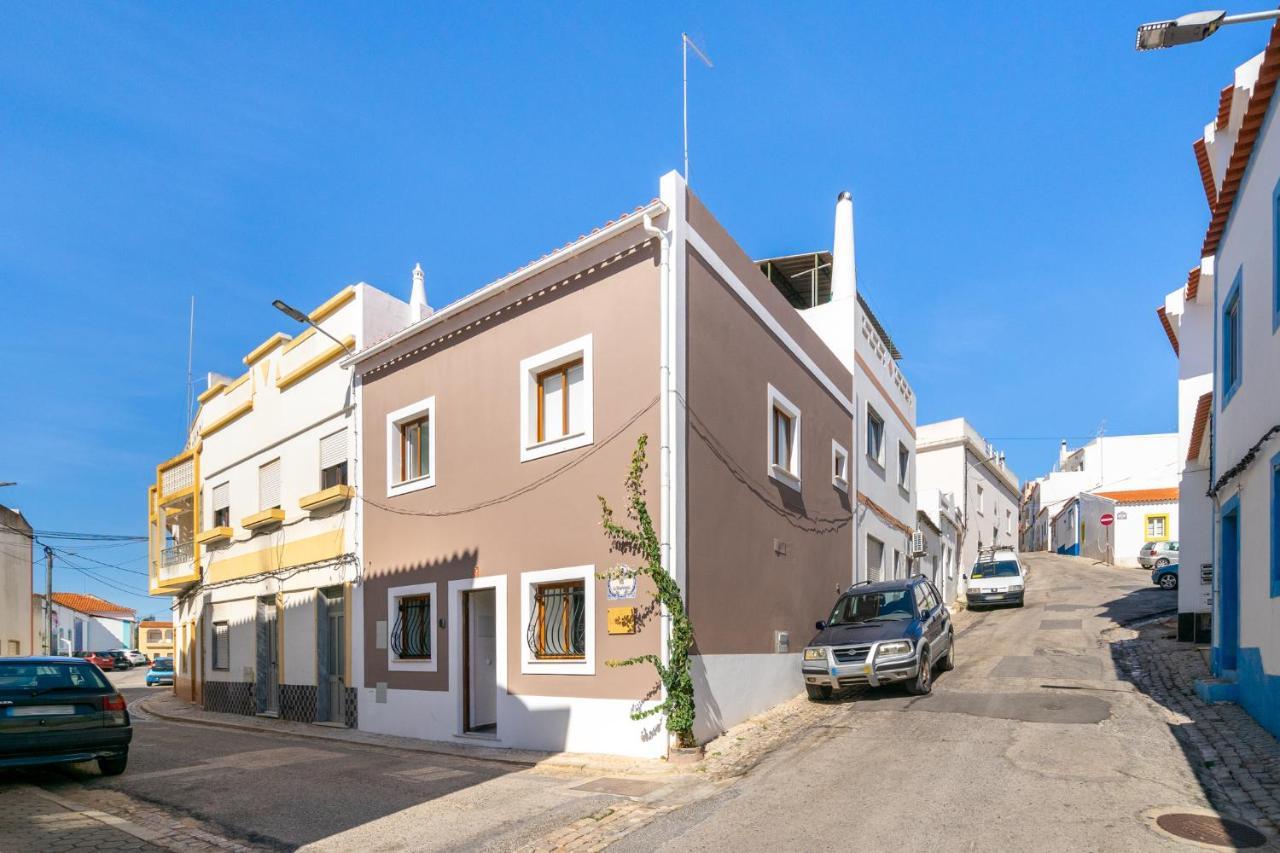 Casa Celeiro Dom wakacyjny Estômbar